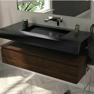 Viseći umivaonik od pločica sa reverznim položajem odvoda